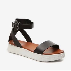 Mia Ellen Sandals, size 6.5, wrap around the ankle. Black straps
